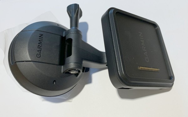 Garmin Monteringssæt bilholder + Biloplader til Garmin dezl LGV1010